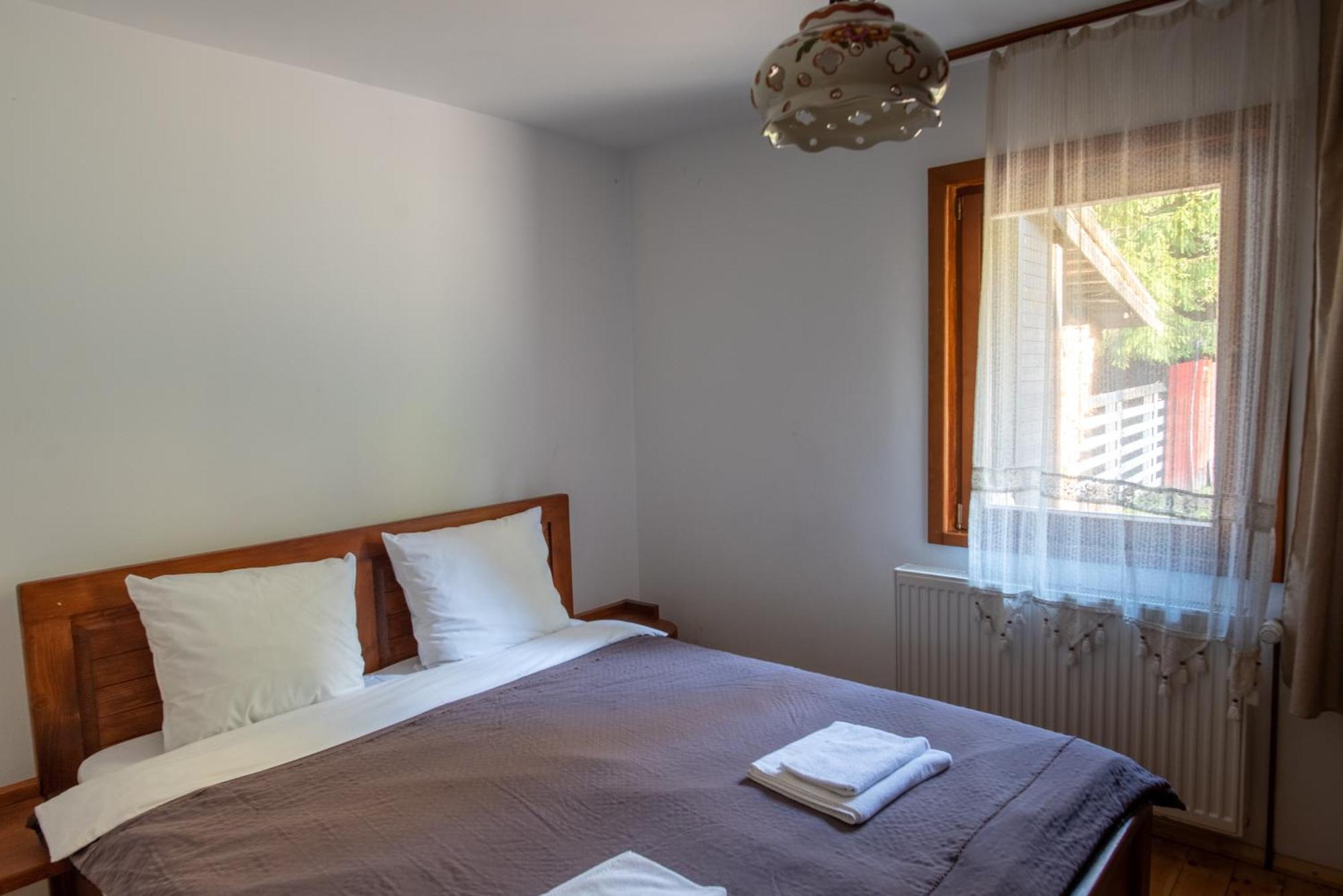 Pensiunea Casa Bunicilor Mînăstirea Humorului Kamer foto