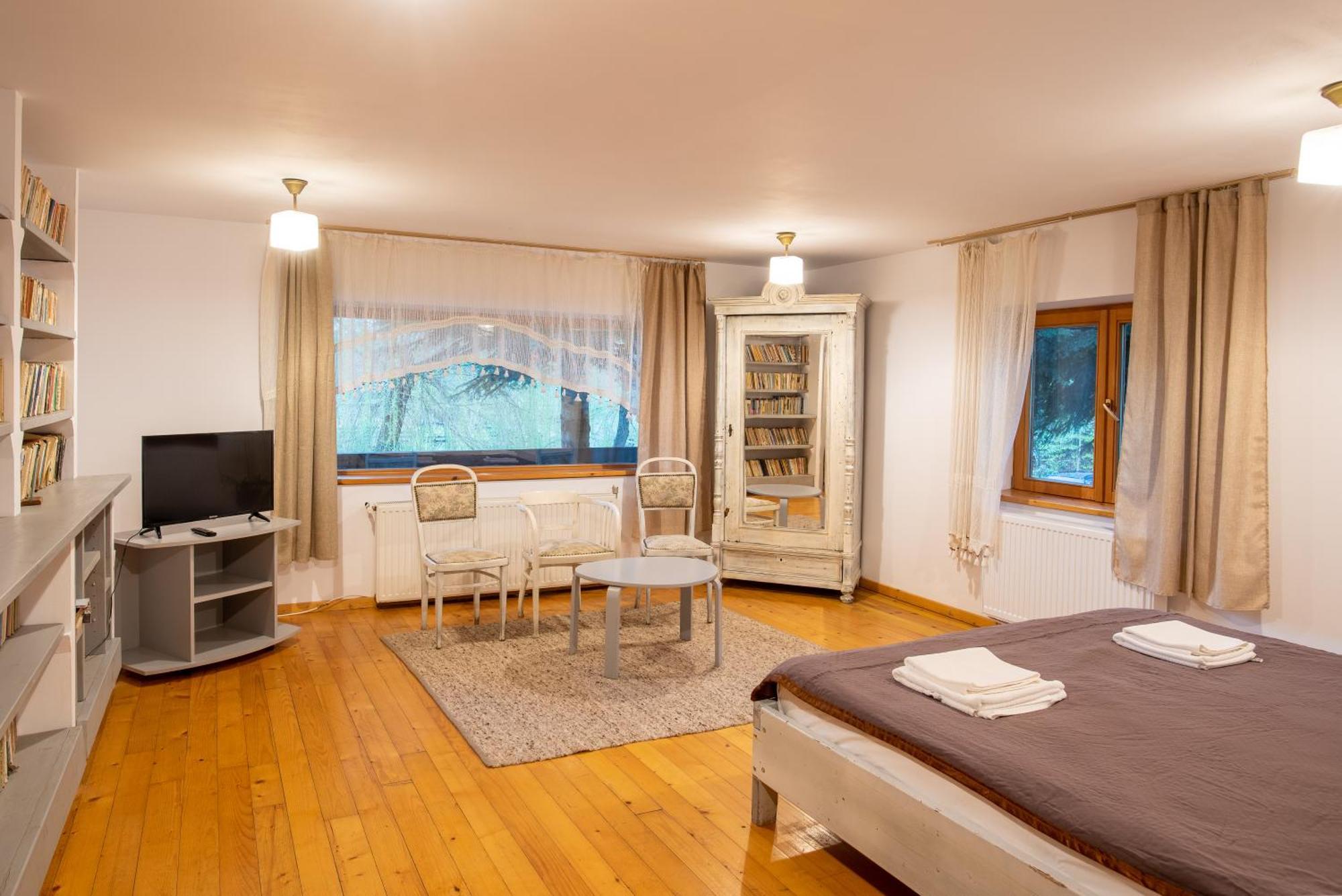 Pensiunea Casa Bunicilor Mînăstirea Humorului Kamer foto