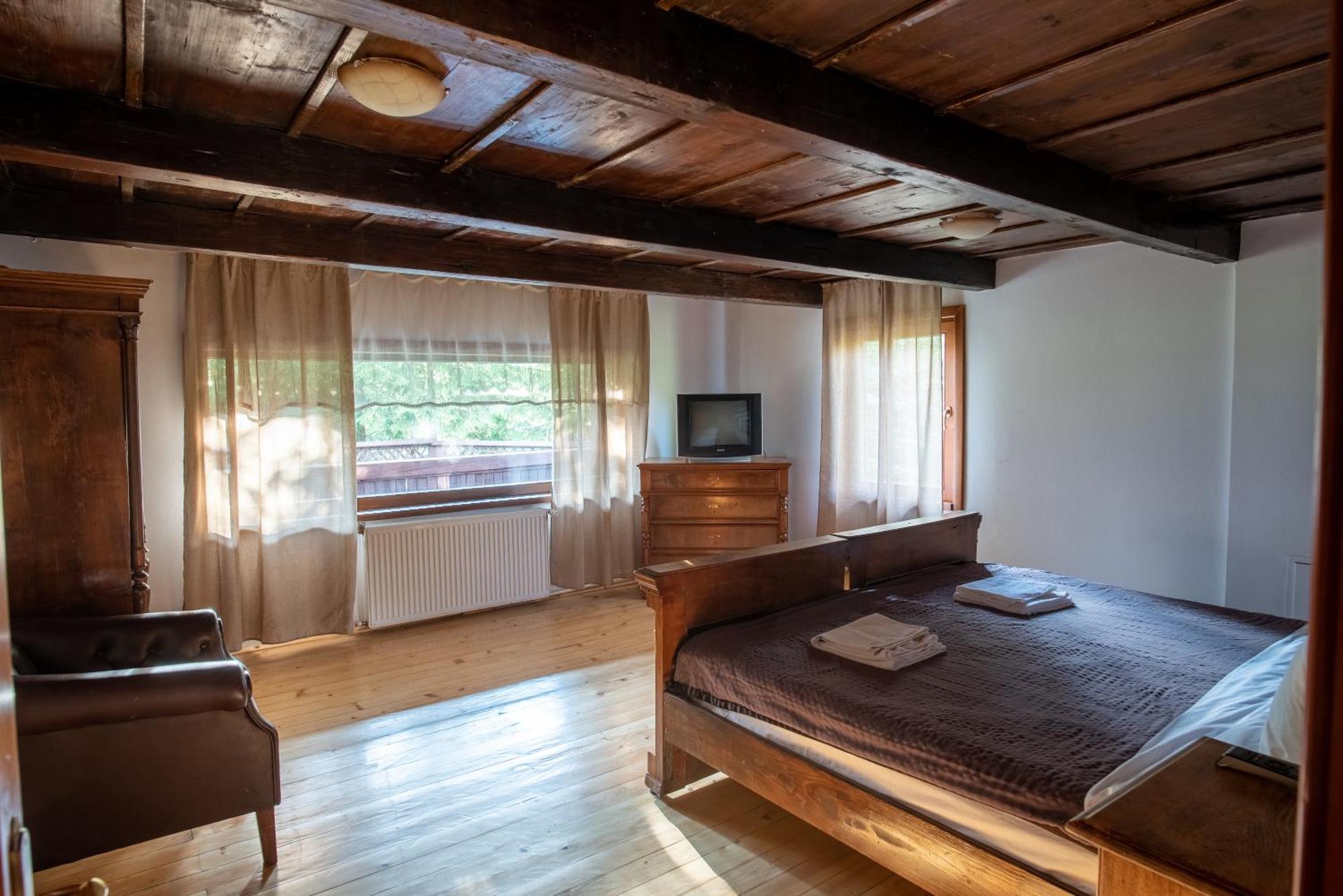 Pensiunea Casa Bunicilor Mînăstirea Humorului Kamer foto
