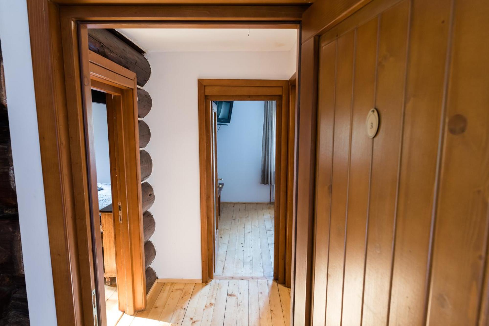 Pensiunea Casa Bunicilor Mînăstirea Humorului Kamer foto